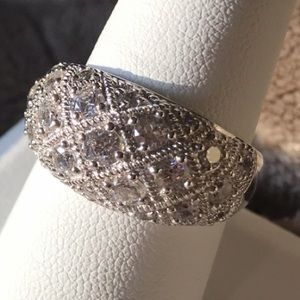 Gorgeous Crisscross Cocktail Ring